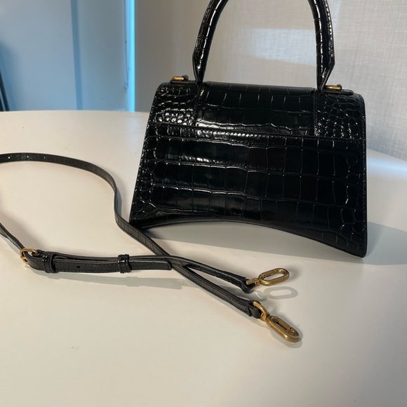 Balenciaga
WOMEN'S HOURGLASS SMALL HANDBAG CROCODILE EMBOSSED IN BLACK - Picture 5 of 6